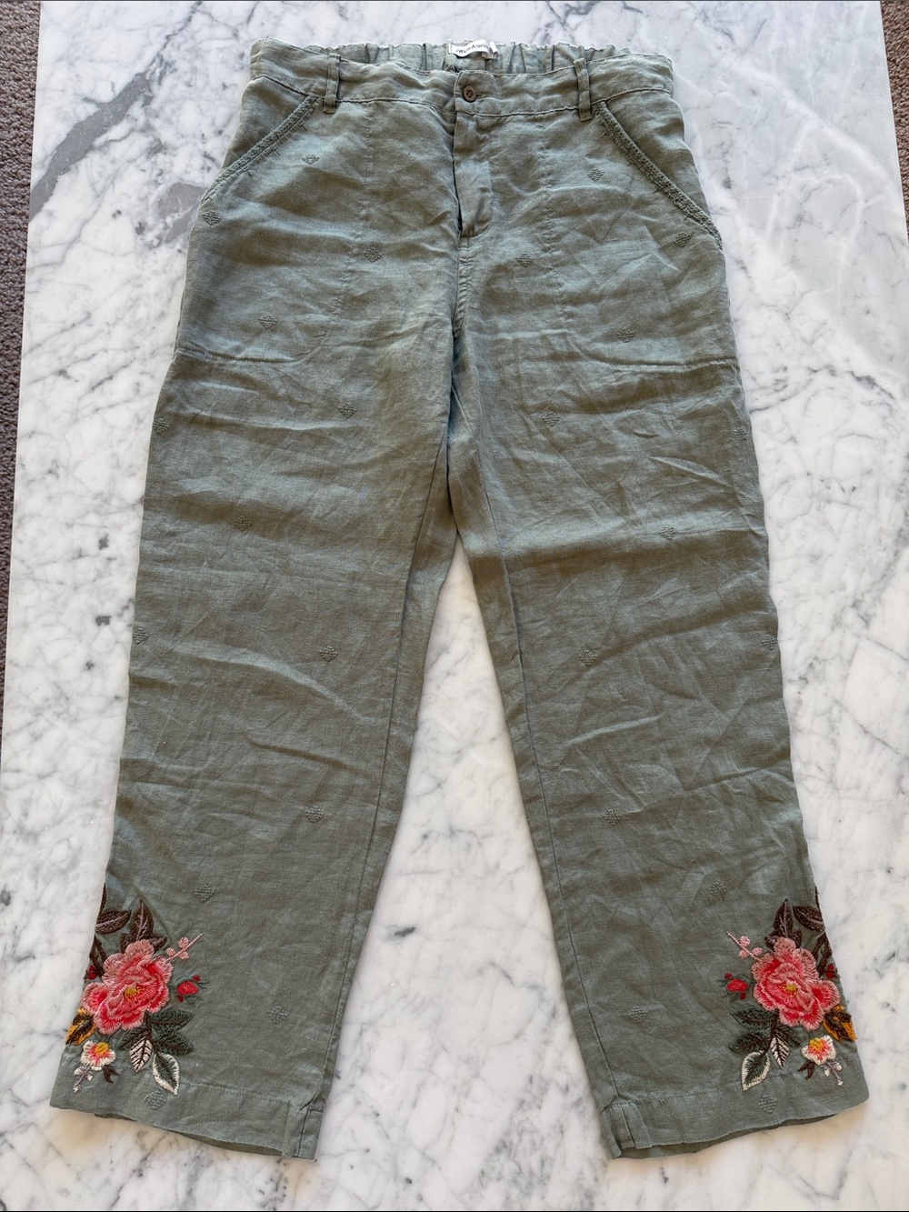 JW Los Angeles linen sage green pants with floral embroidery. Small NWOT